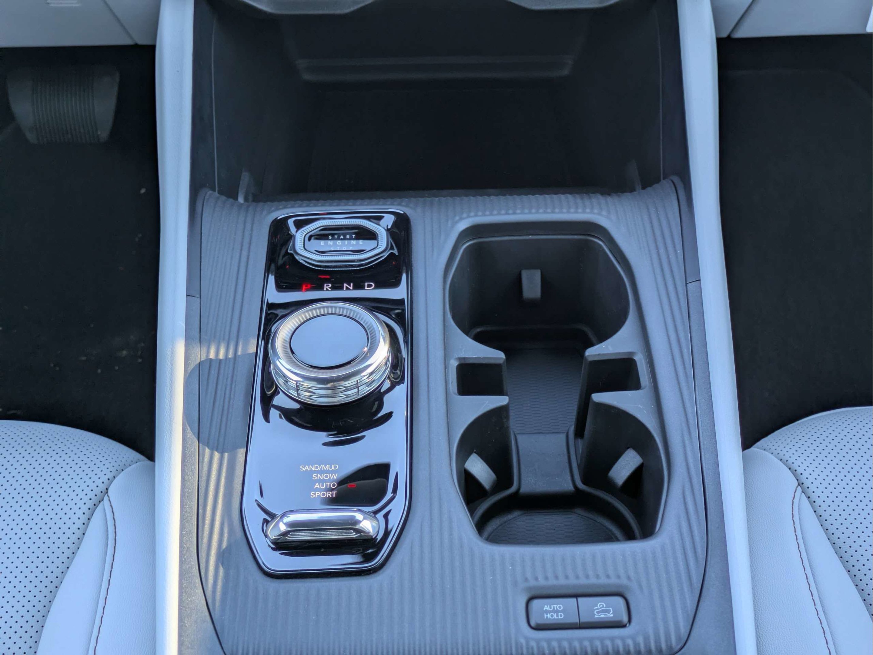 New 2026 Diamond Black Crystal Pearlcoat Jeep Limited image 19