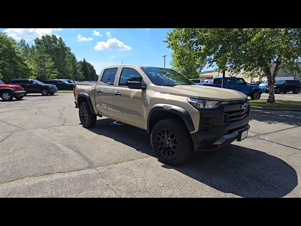 Used 2024  Chevrolet Trail Boss image 9