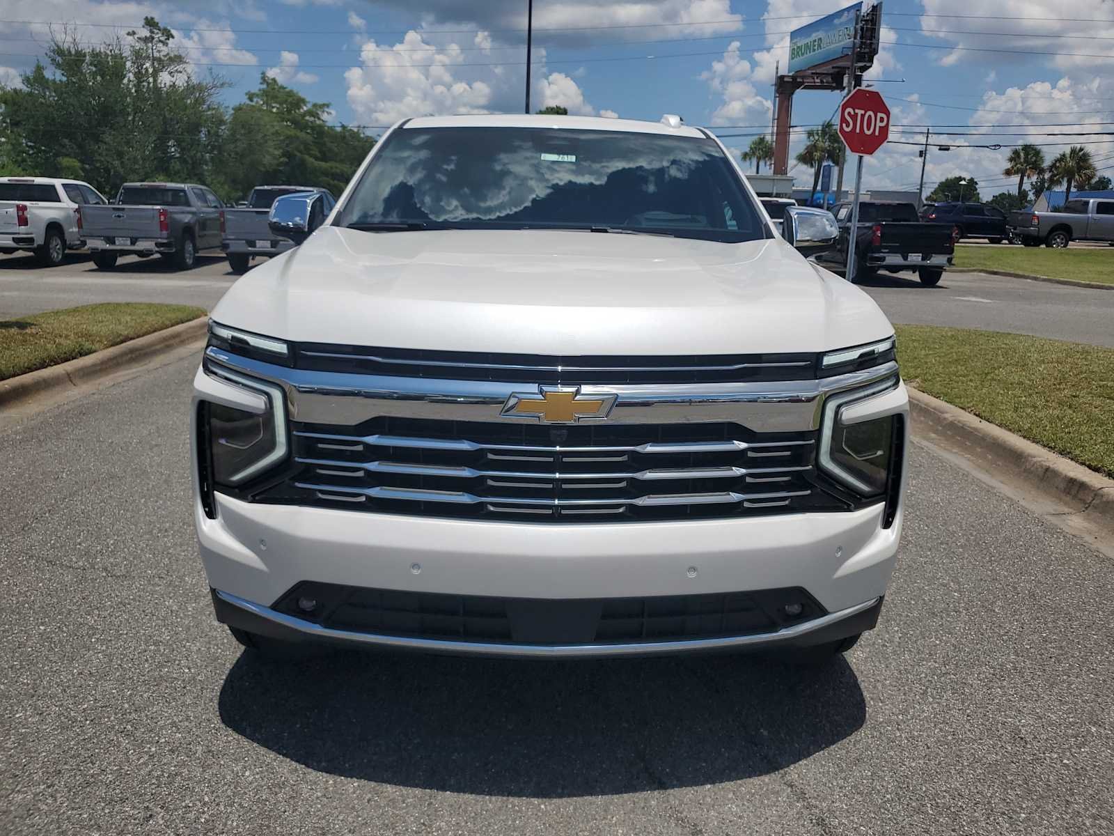 2025 Chevrolet Suburban Premier - Photo 9