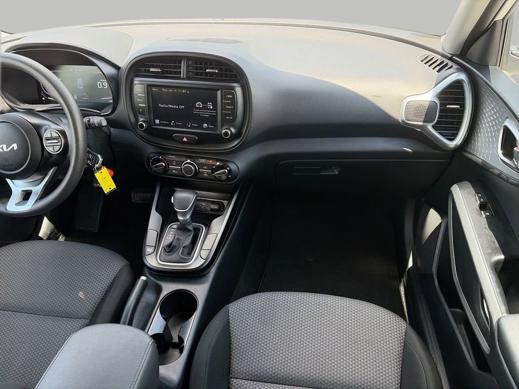Used 2024 White Kia LX image 12