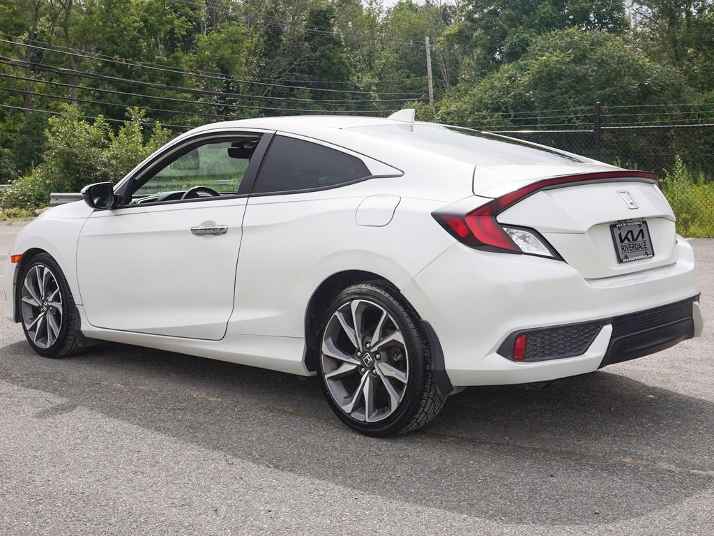 Used 2019  Honda Touring image 9