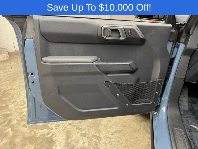 New 2025 Azure Gray Metallic Tri-Coat Ford Badlands® image 10