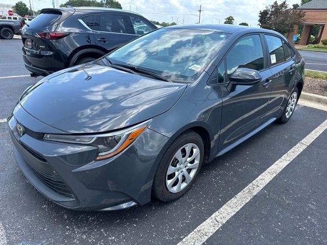 Used 2025  Toyota LE image 1