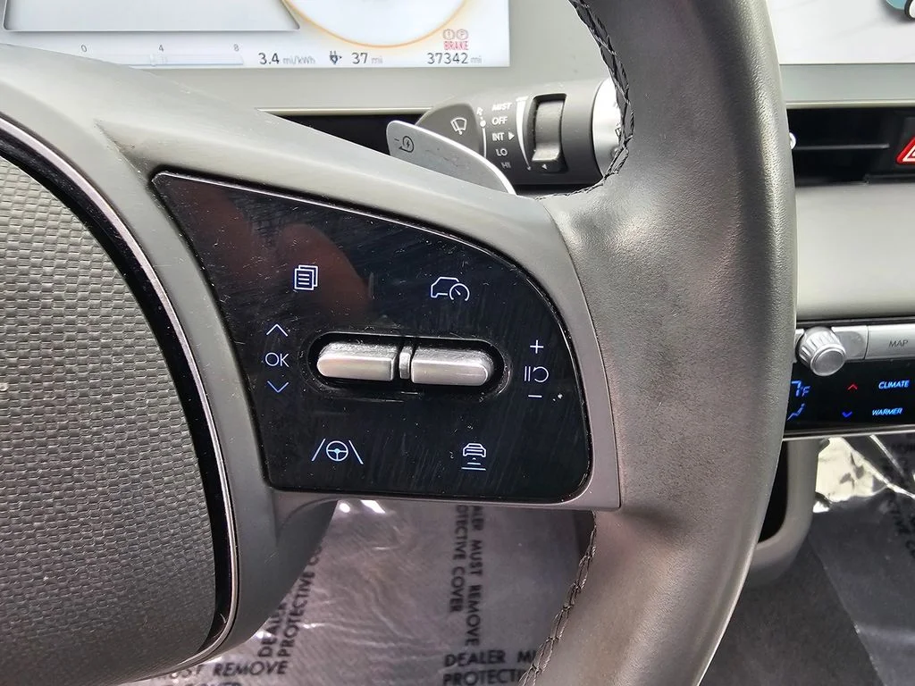 Used 2024 Gray Hyundai SE image 25