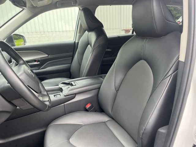 Certified Used 2024 Wind Chill Pearl Toyota XLE image 12