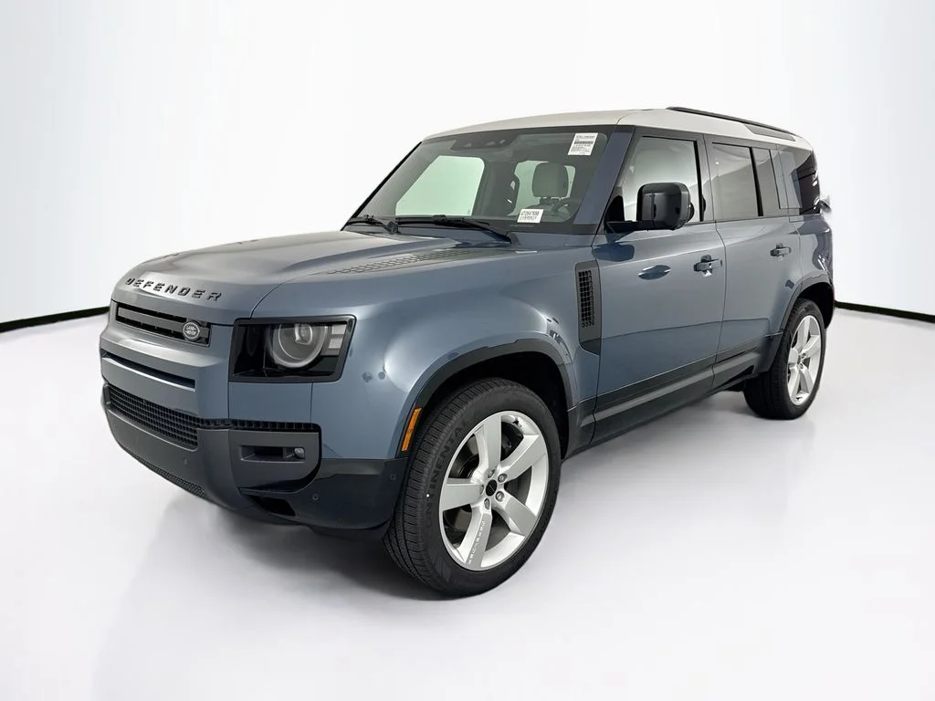 New 2026 Tasman Blue Land Rover X-Dynamic SE image 1