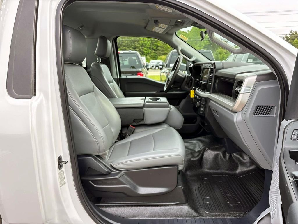 Used 2024 White Ford XL image 13