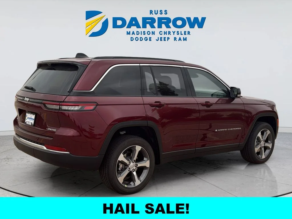 New 2025 Velvet Red Pearl-Coat Exterior Paint Jeep Limited image 5