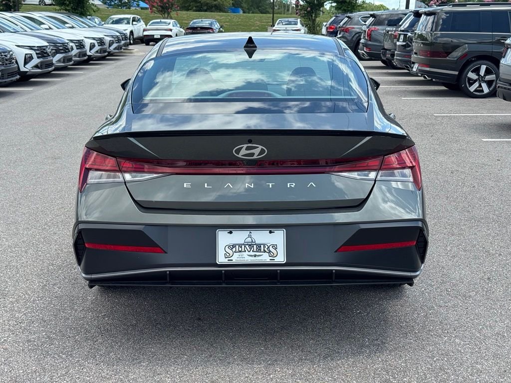 2026 Hyundai Elantra SEL - Photo 11