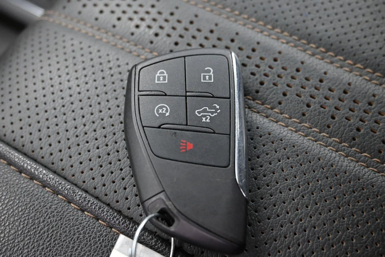 Used 2025 Black Chevrolet High Country image 40