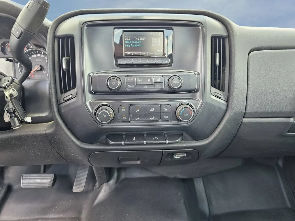 Used 2015 SUMMIT WHITE Chevrolet Work Truck image 20