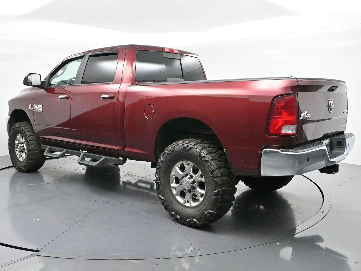 Used 2017 Delmonico Red Pearlcoat Ram Big Horn image 5
