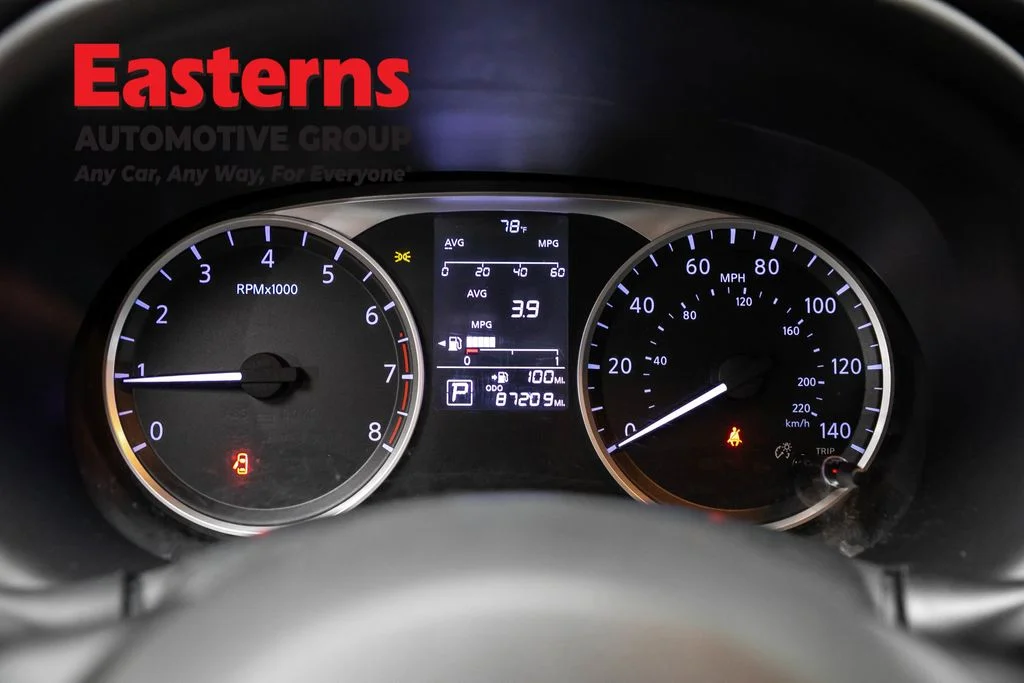 Used 2023 Gray Nissan S image 15