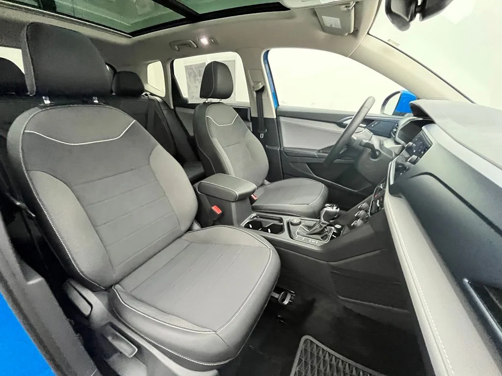 Used 2024 Blue Volkswagen 1.5T SE image 34