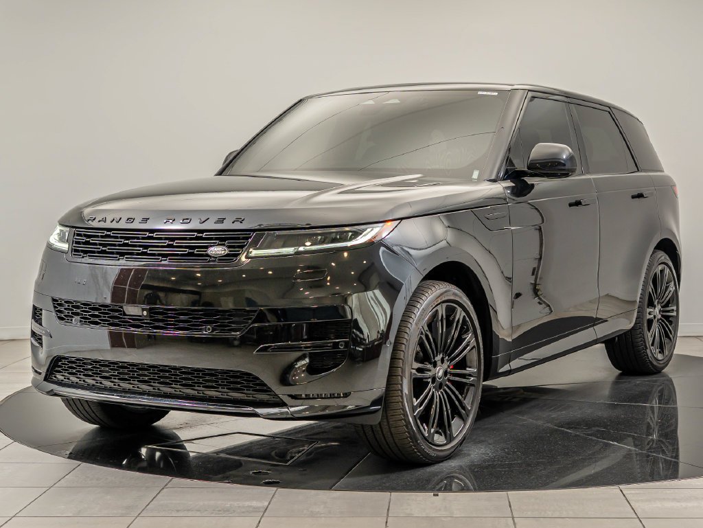 Used 2024 Black Land Rover Dynamic SE image 1