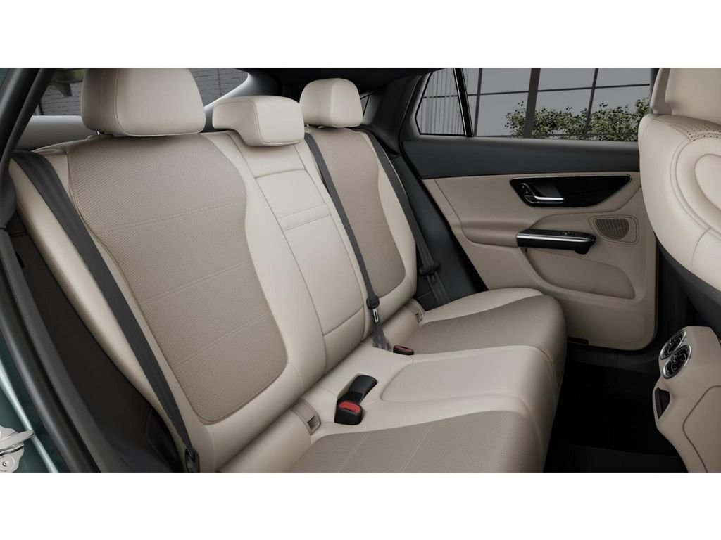 New 2027 Verde Silver Metallic Mercedes-Benz GLC 300 image 5