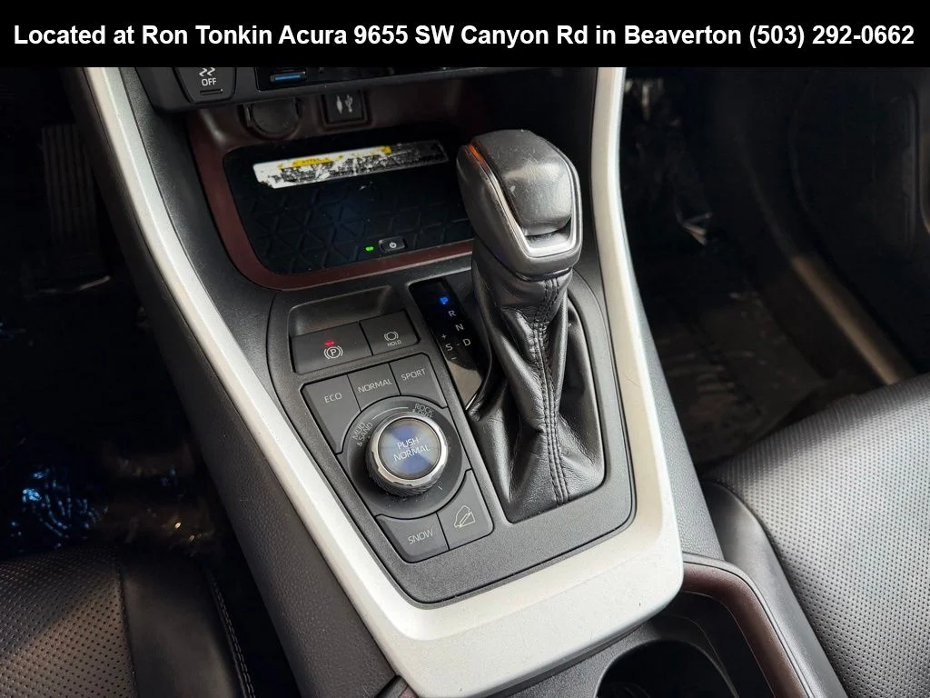 Used 2019 Midnight Black Metallic Toyota Limited image 25