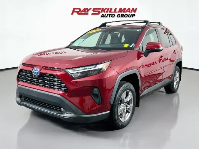 Used 2023 Red Toyota XLE image 3
