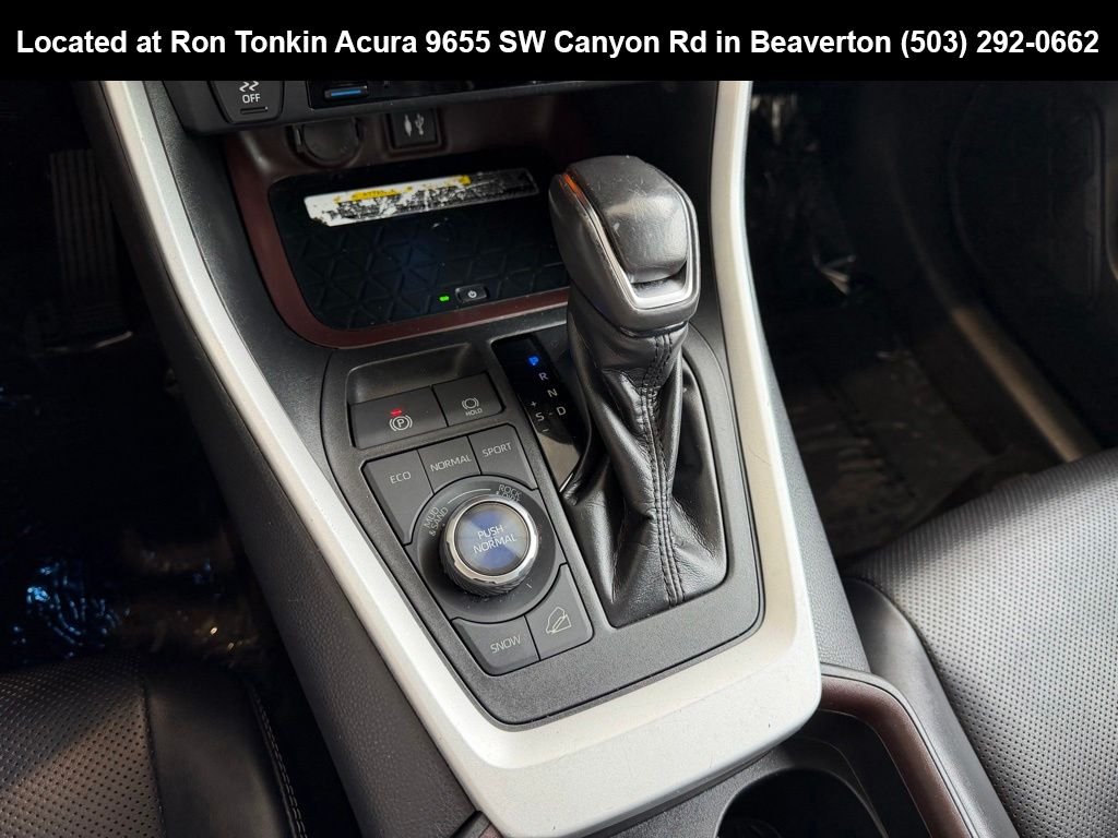 Used 2019 Midnight Black Metallic Toyota Limited image 25