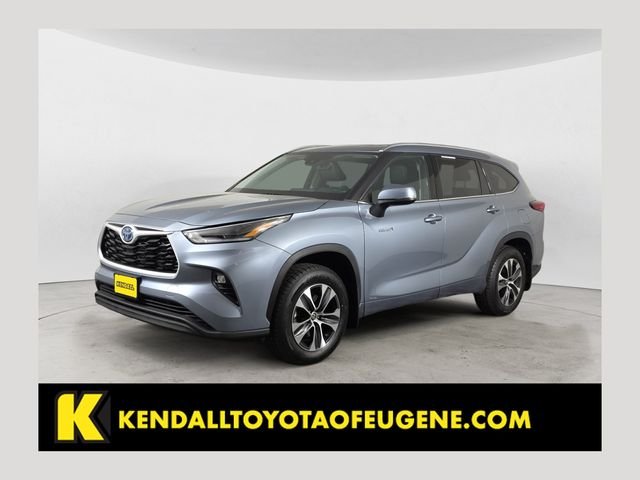 2021 Toyota Highlander XLE Hybrid 4x4's photo