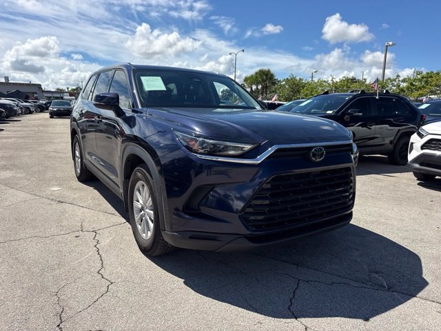 Used 2025 Blue Toyota XLE image 2