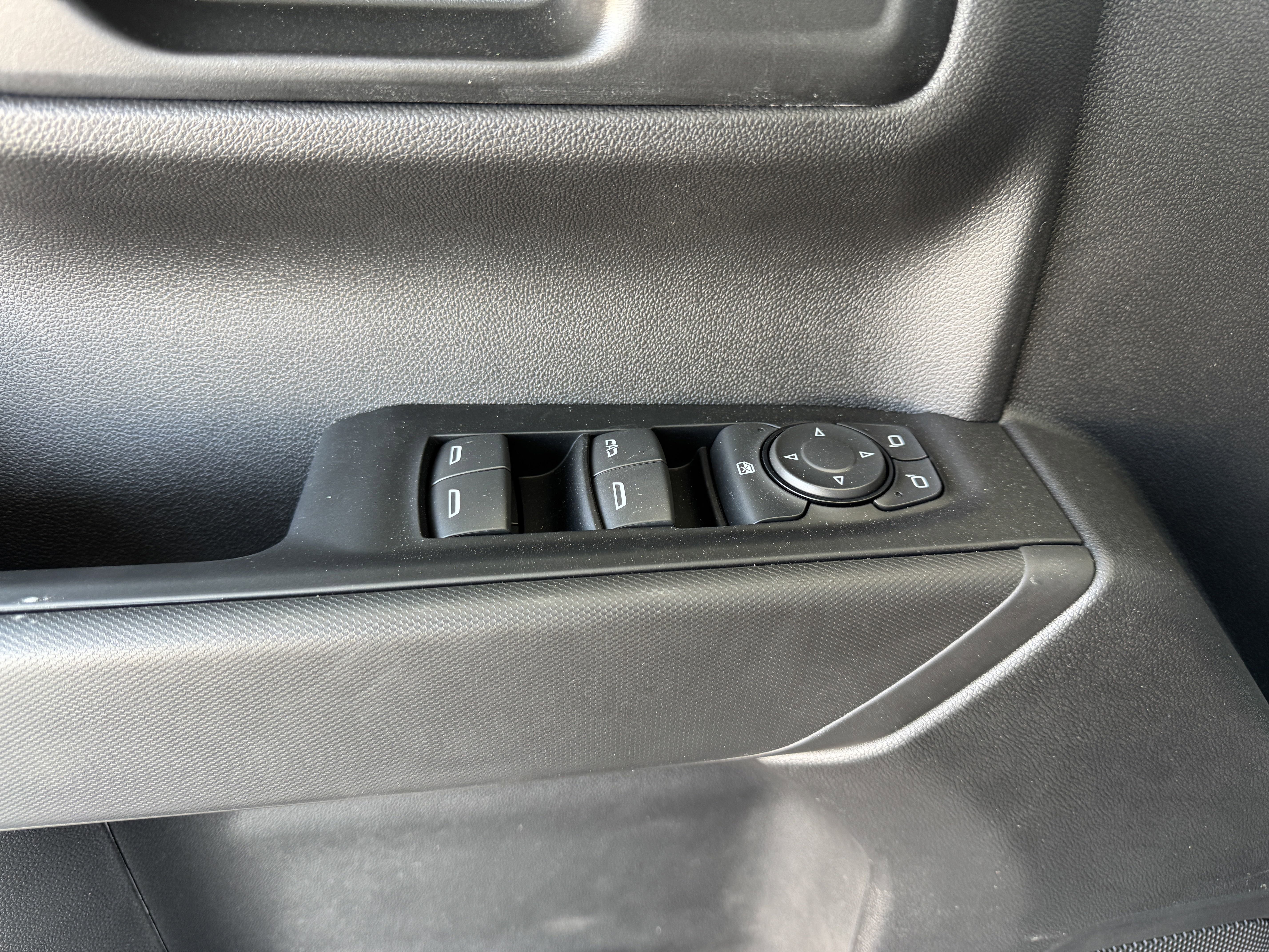 2025 Chevrolet Silverado 1500 Custom Trail Boss - Photo 10