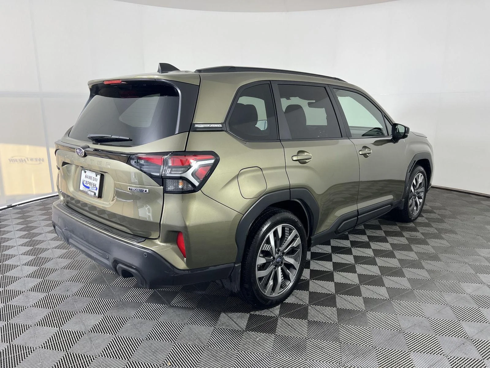 Used 2025 Autumn Green Metallic Subaru Touring image 3
