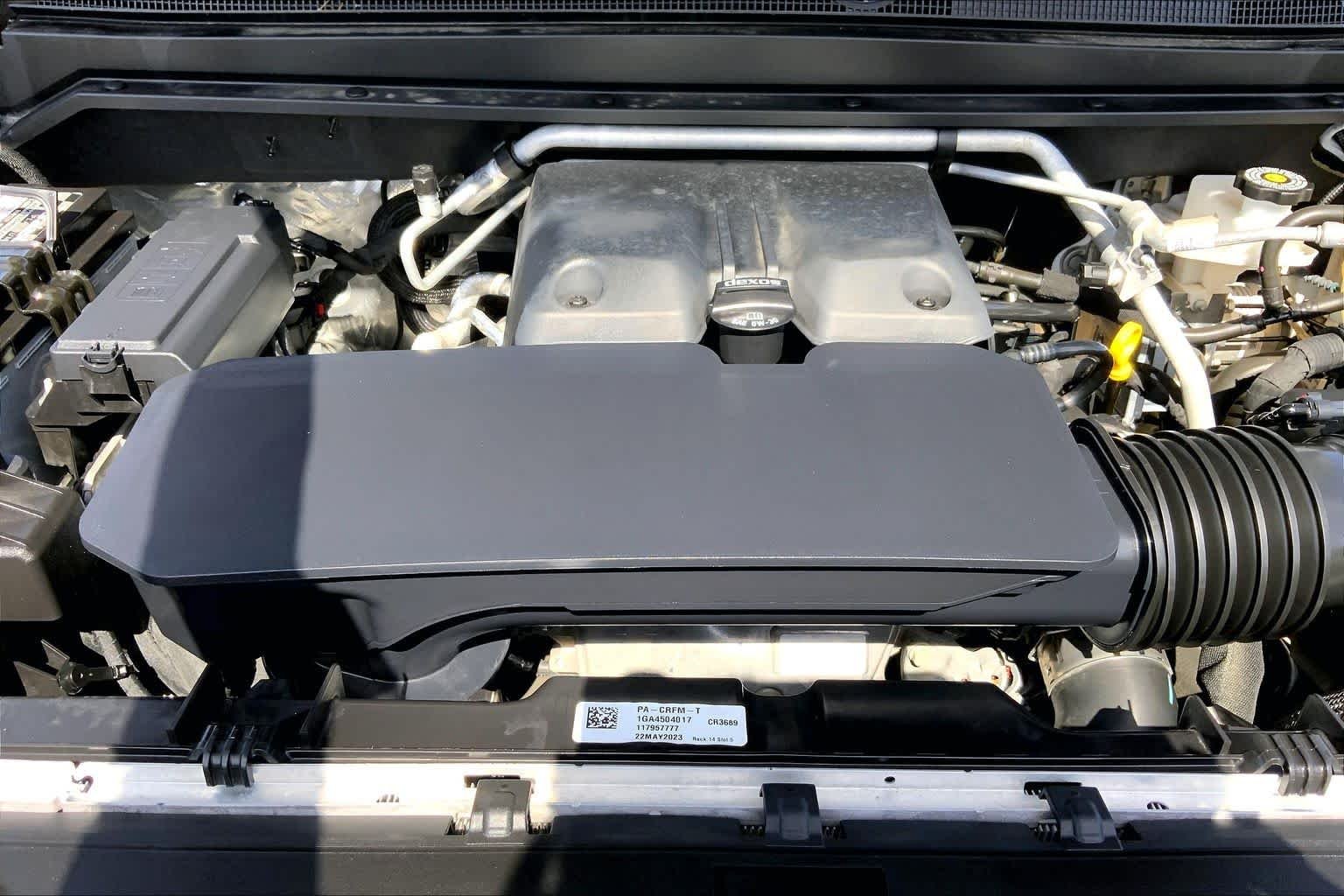 Used 2023 Summit White Chevrolet LT image 31
