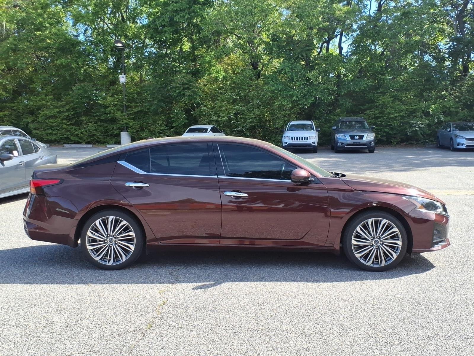 Used 2024 Garnet Pearl Metallic Nissan 2.5 SL image 6