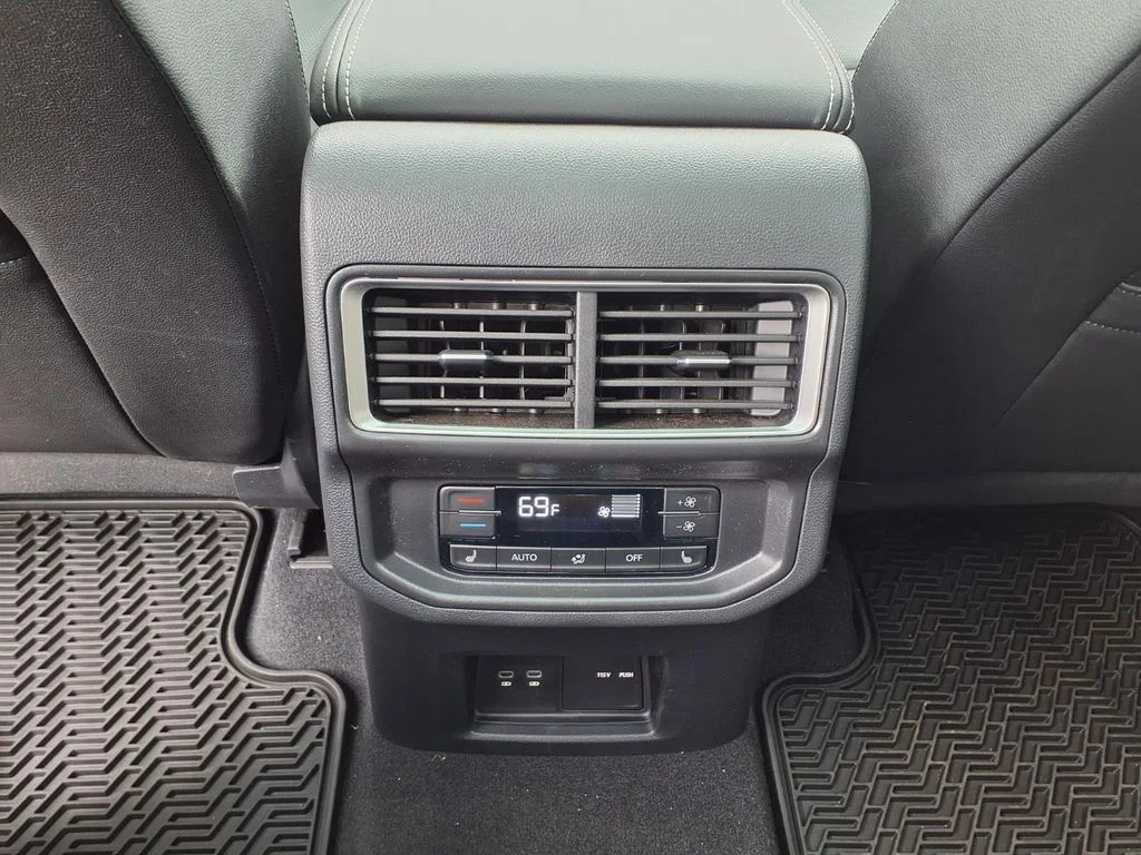 New 2026 Deep Black Pearl Volkswagen SEL image 26