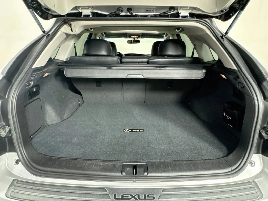 Used 2015 Silver Lexus 350 image 31