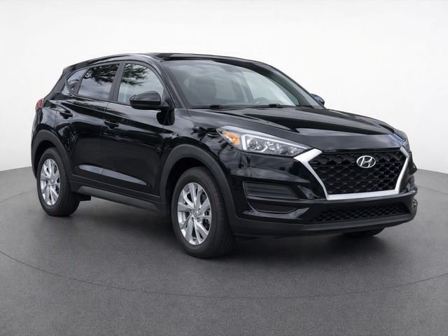 Used 2019 Black Hyundai SE image 2