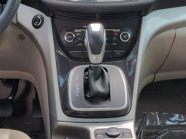 Used 2014 Oxford White Ford SEL image 19