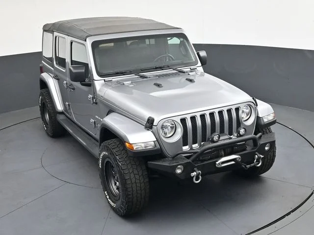 Used 2020 Silver Jeep Unlimited Sahara image 31