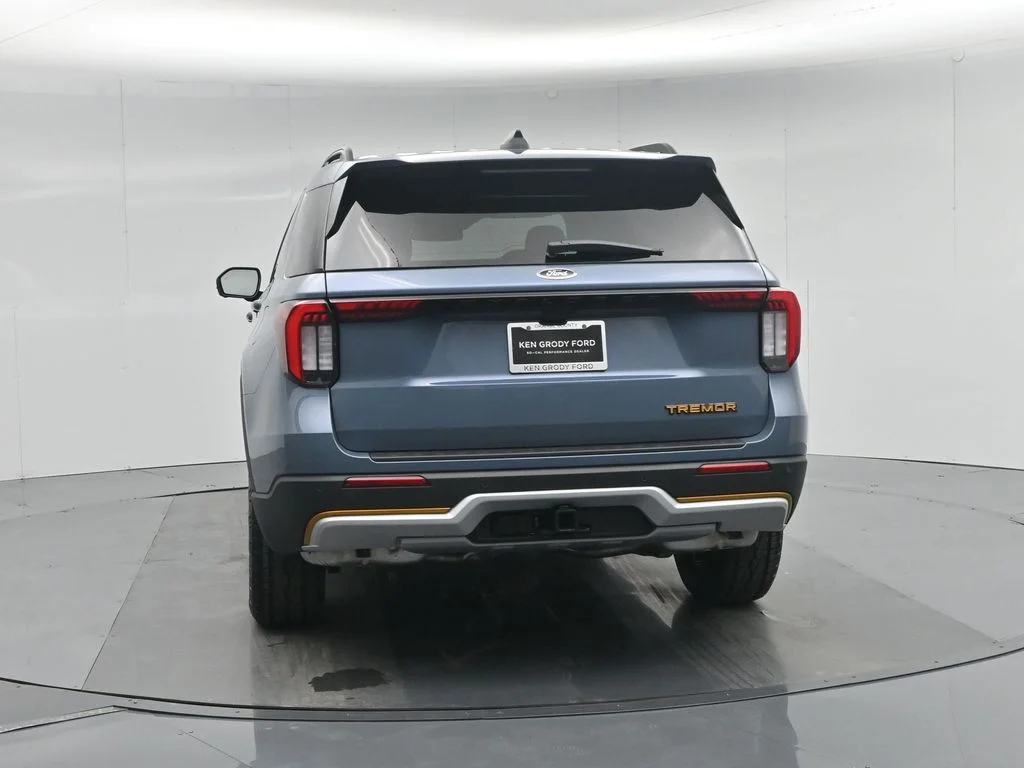 New 2026 Vapor Blue Metallic Ford Tremor image 55
