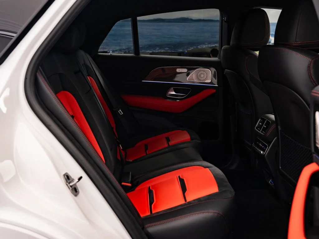 New 2026 Manufaktur Moonlight White Metallic Mercedes-Benz GLE 53 AMG® image 48