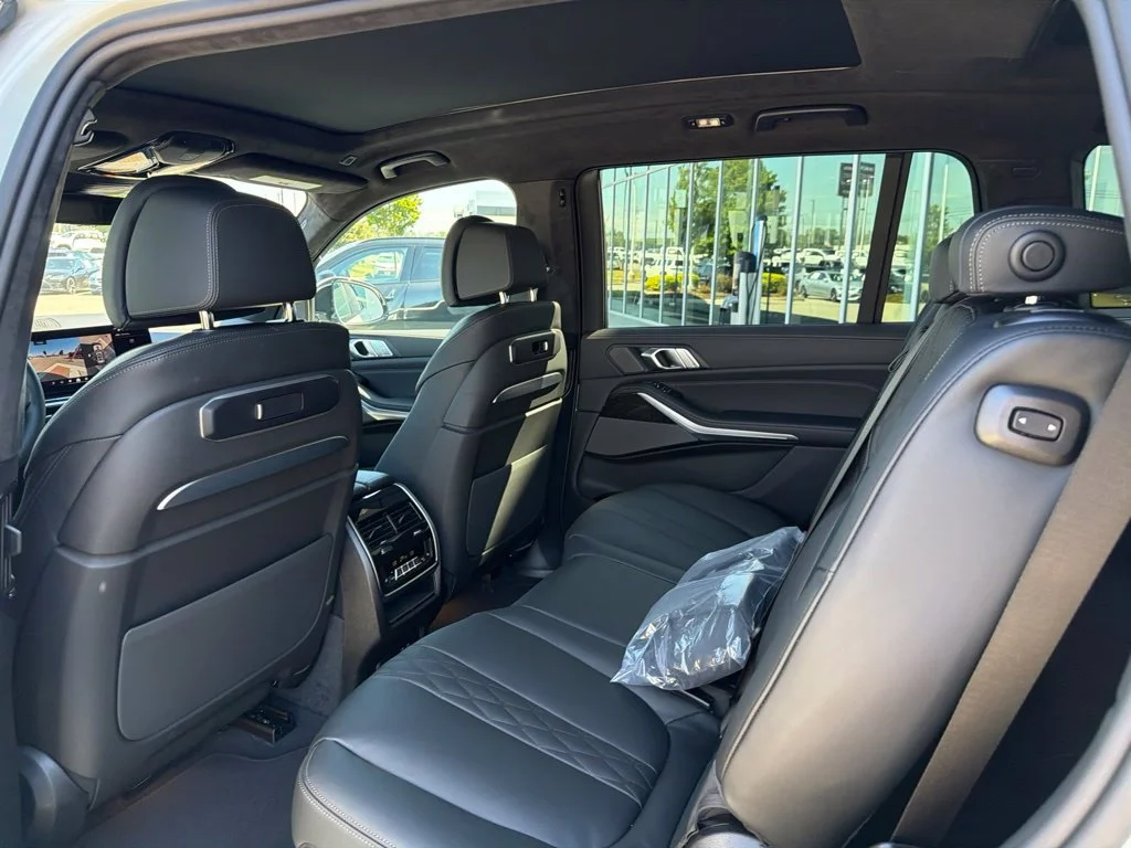 New 2027 White BMW xDrive40i image 26
