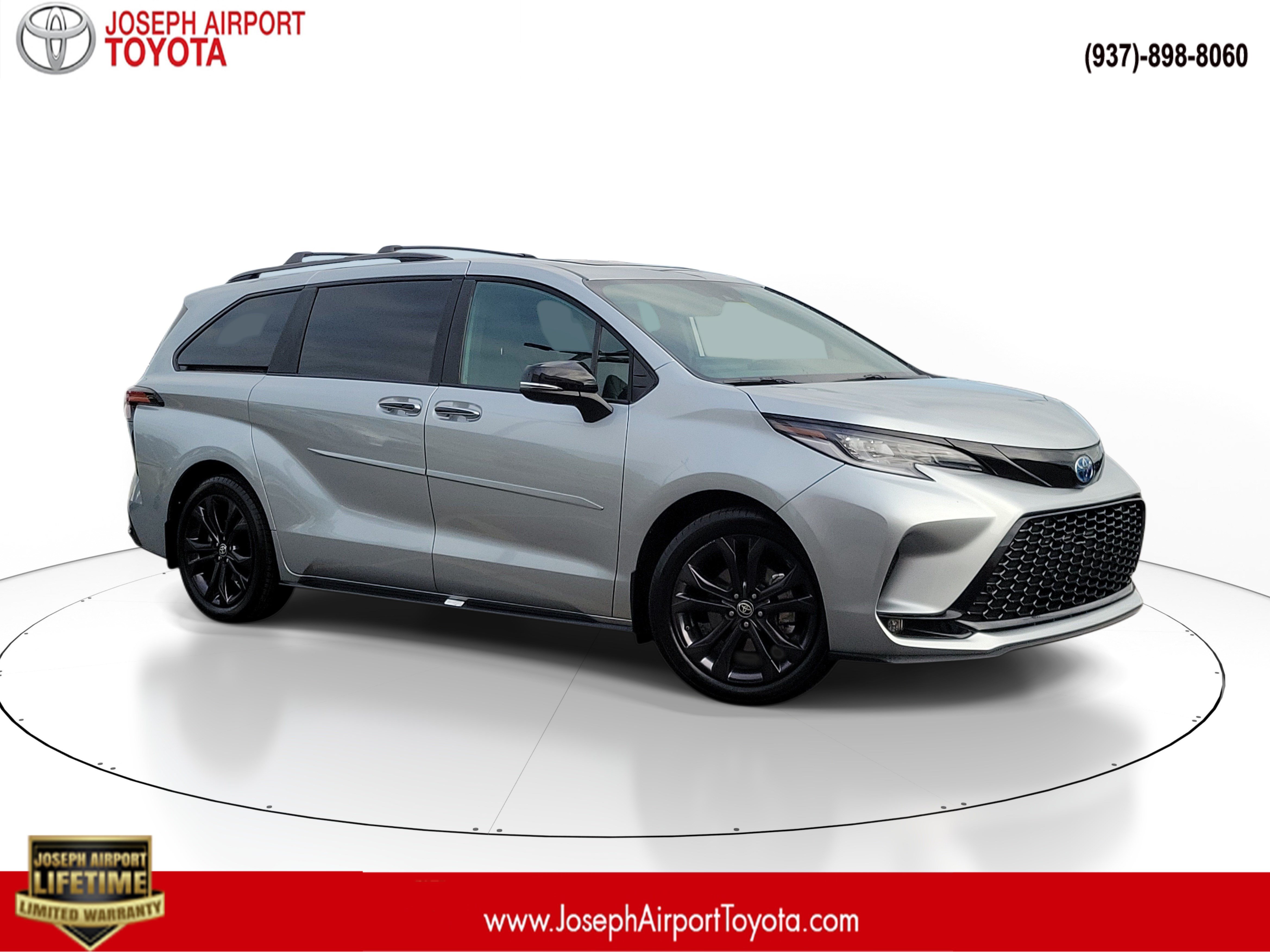 Celestial Silver Metallic 2025 Toyota Sienna Minivan Front-Wheel Drive