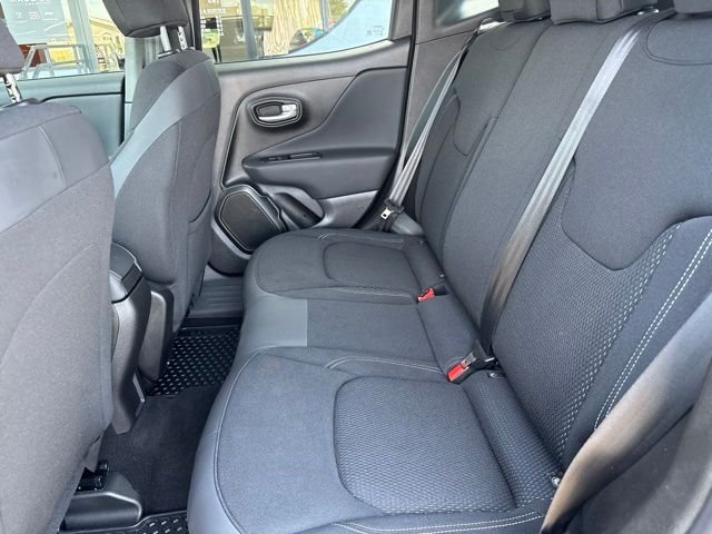 Used 2023 Gray Jeep Altitude image 14