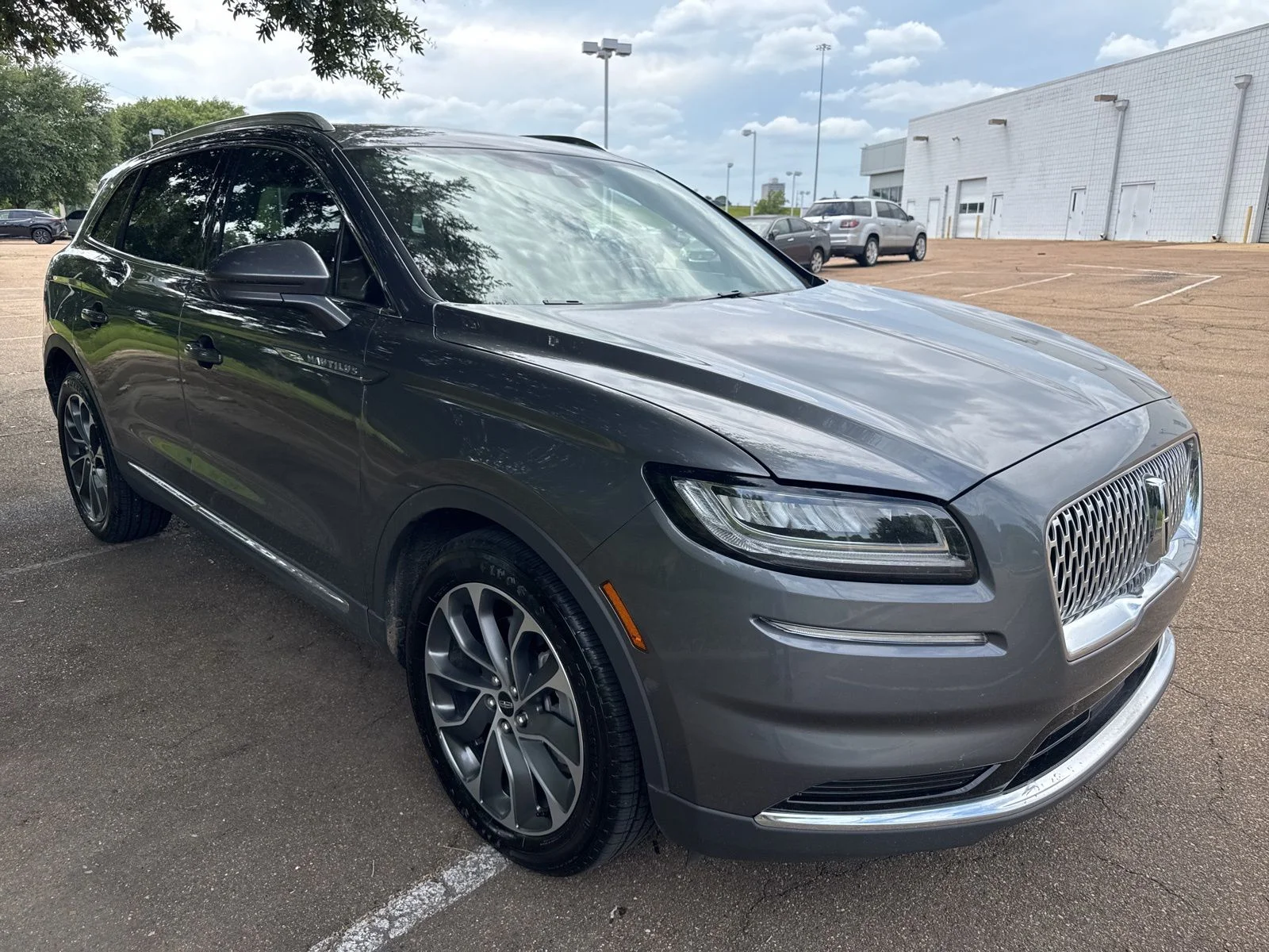2023 Lincoln Nautilus Reserve FWD's photo