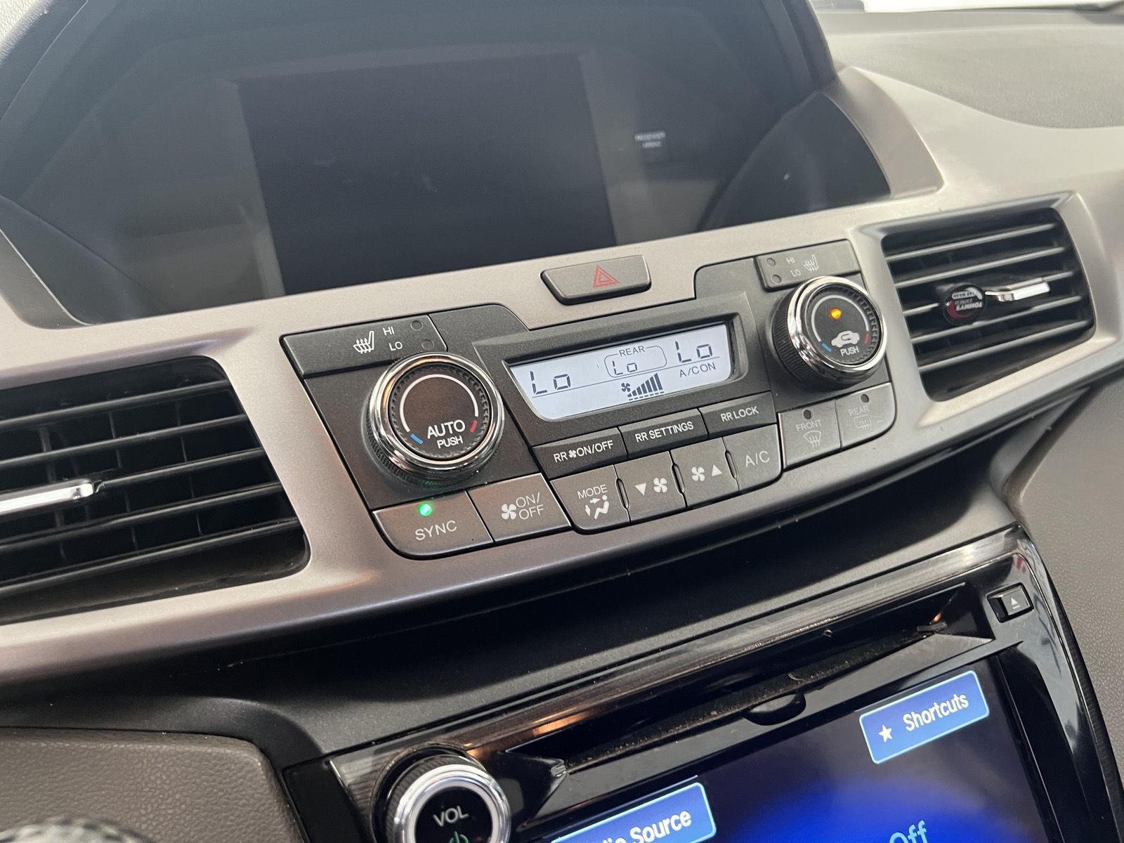 Used 2017 White Diamond Pearl Honda Touring image 19