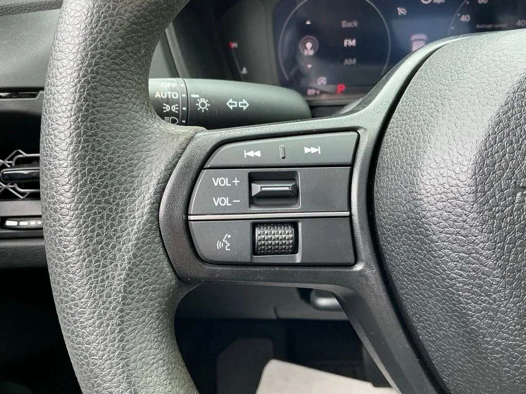 Used 2024  Honda LX image 41