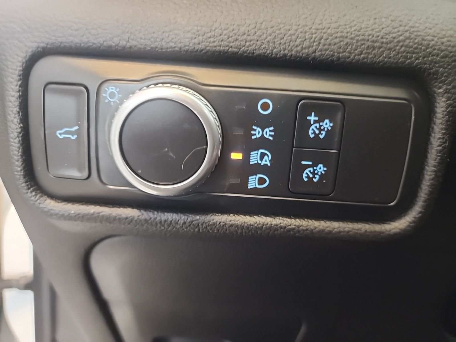 Used 2022 White Ford XLT image 22