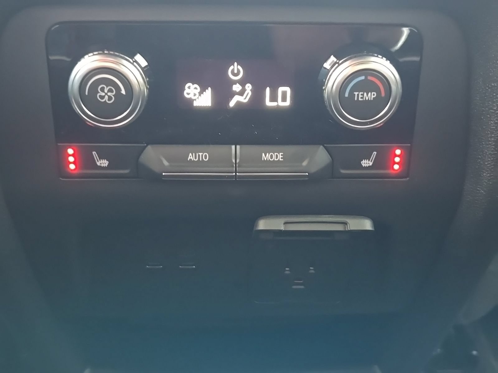 New 2026 Sterling Metallic GMC Denali Ultimate image 31