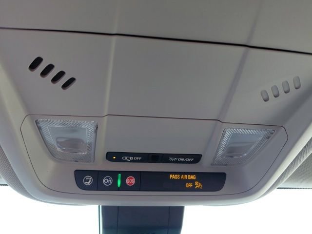 Used 2024 White GMC SLE image 23