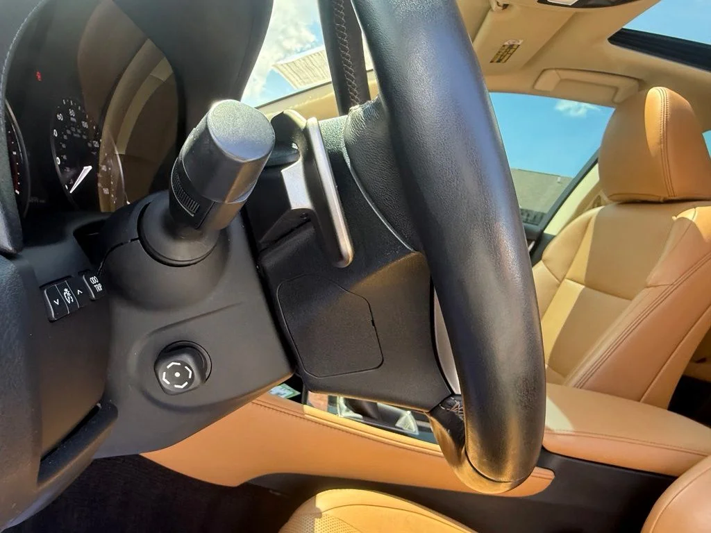 Used 2013 Cashmere Metallic Lexus 350 image 19