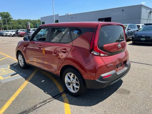 Used 2021 Mars Orange Kia S image 5