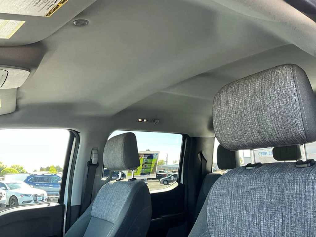 Used 2023 Oxford White Ford XLT image 18
