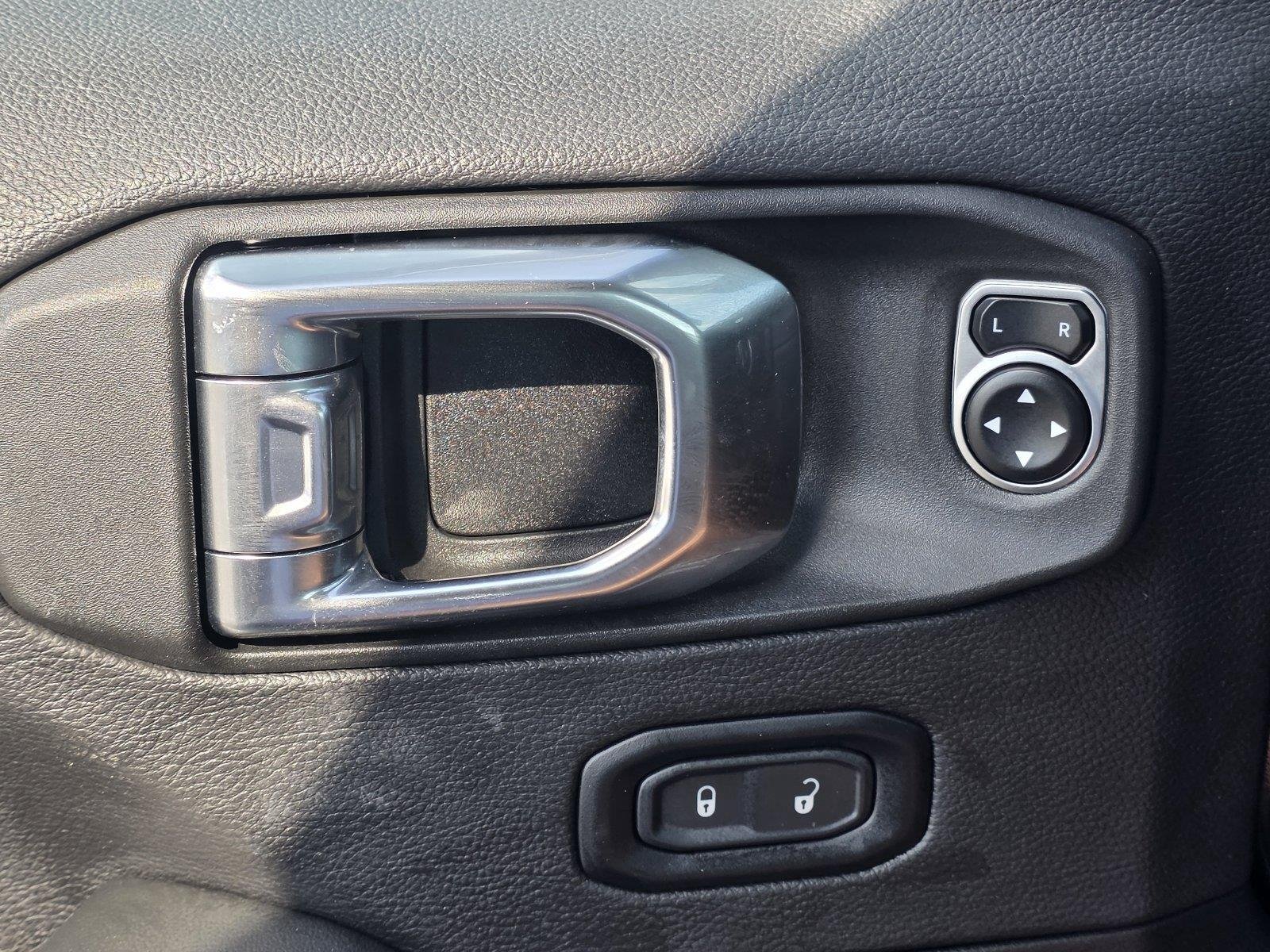 Used 2026 Black Clearcoat Jeep Rubicon image 26