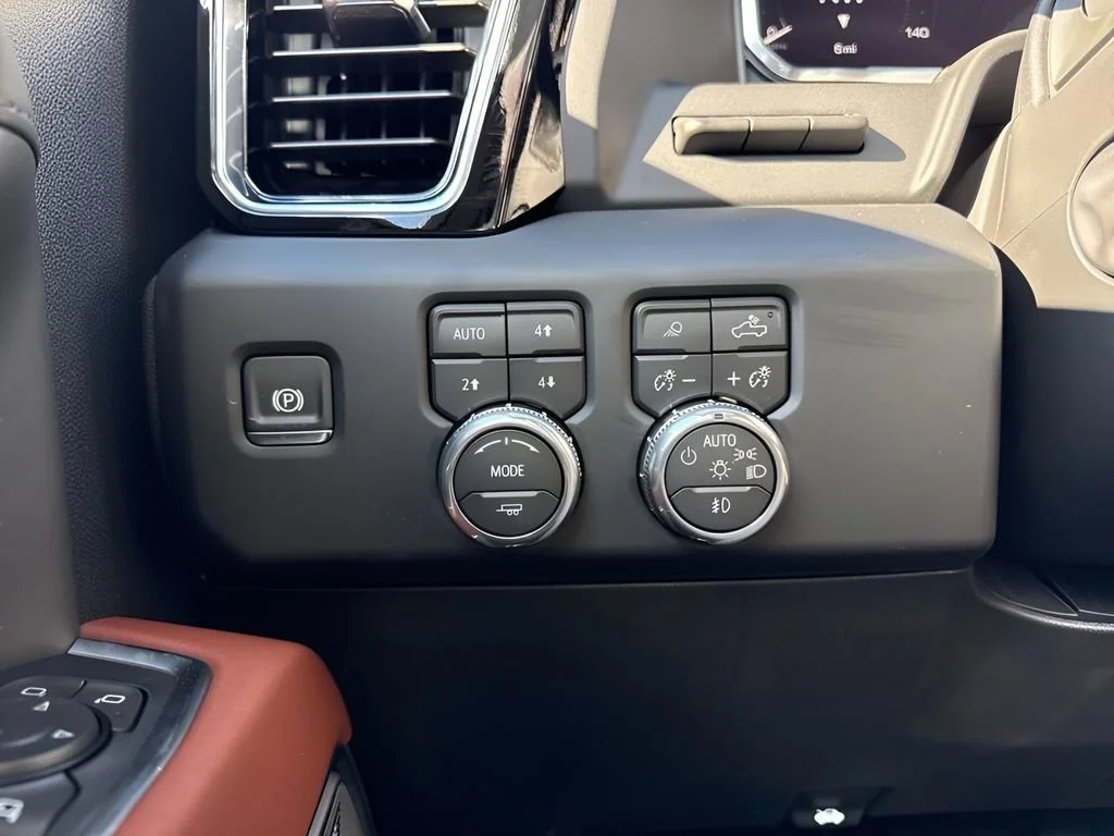 New 2026 Glacier White Tricoat GMC Denali Ultimate image 27